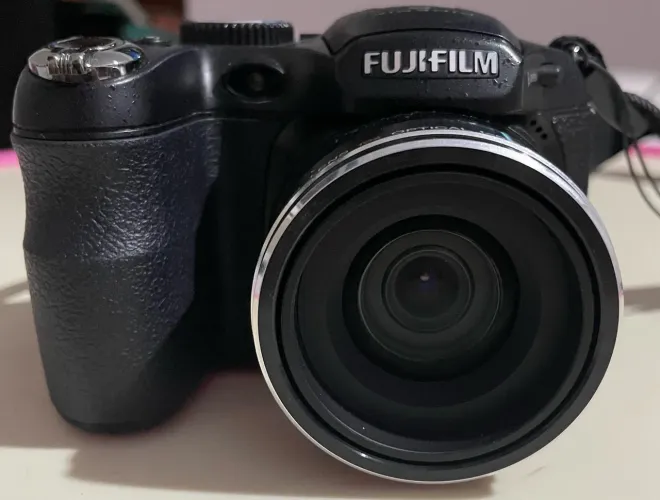 Câmera fotográfica Fujifilm Finepix S1800