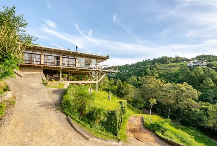 Casa Central com vista mar em Garopaba/SC