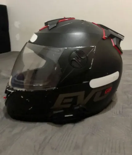 Capacete