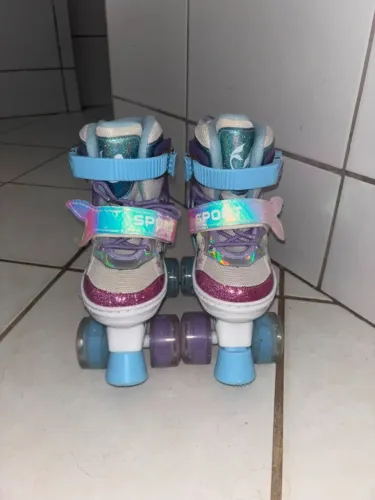 Patins de 4 rodas, tamanho ajustável, modelo sereia.