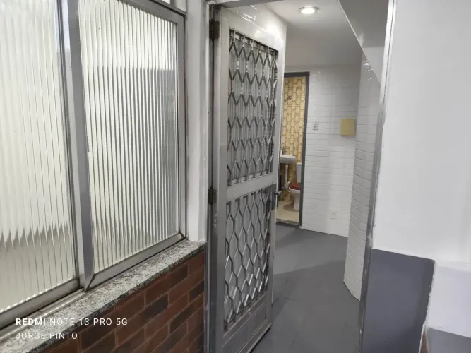 Conjugado em perfeito estado, todo reformado e próxima da Linha Amarela e Estação do Metrô