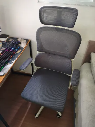 Cadeira ERGONOMICA nunca usada