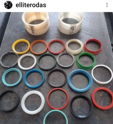 Anéis centralizadores, emblemas, chaves de rodas.