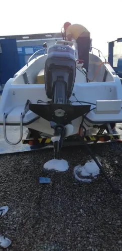 Vendo lancha de proa aberta