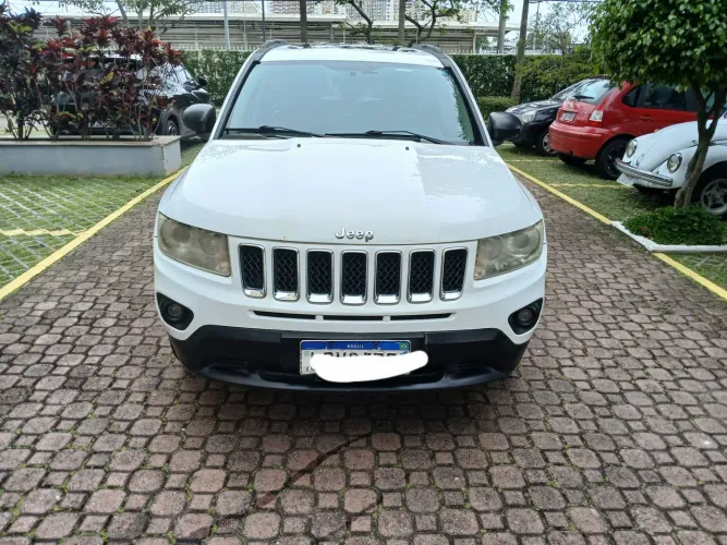 Jeep Compass Sport 2.0 16V 156cv 5P 2013