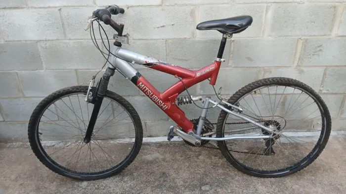 Bicicleta Mitsubishi Aro 26 Full Suspension (Para Reforma ou Peças)