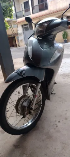 VENDO ou TROCO BIZ 2012