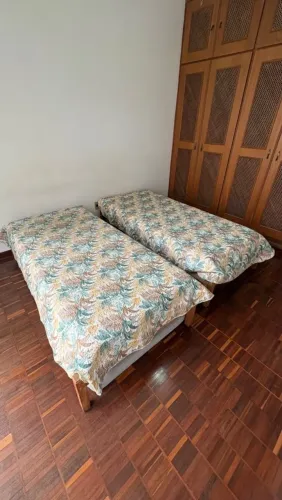 Camas de solteiro e colchões 