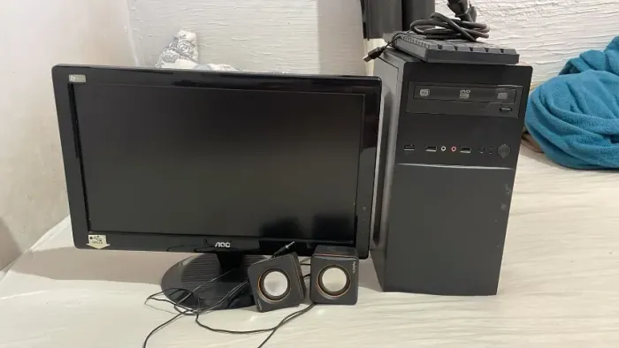 PC completo i3, 4GB RAM, SSD 120GB + Monitor HD 18.5''