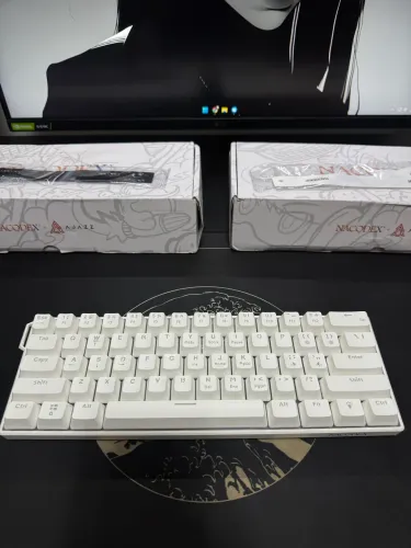 Teclado mecânico Ajazz NK61- Branco - Excelente estado