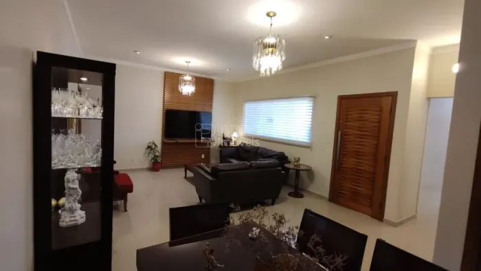 Casa Padrão à Venda no Jardim Dos Flamboyants, Araraquara