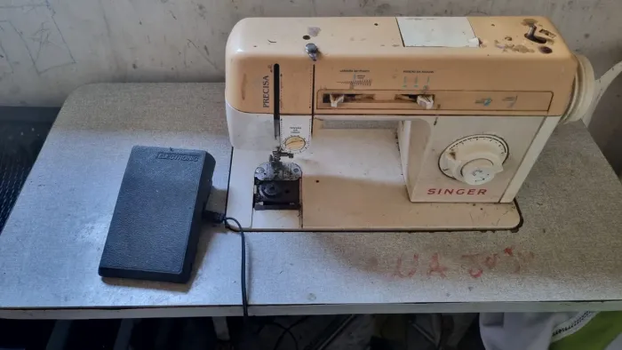 Máquina de costura Singer