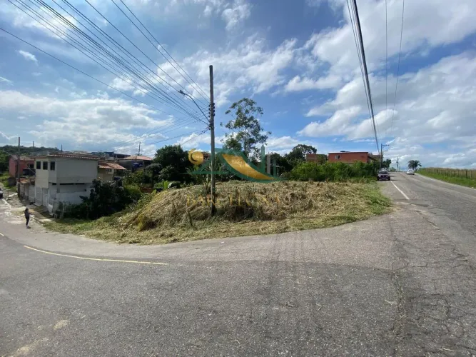 Terreno para Venda em Volta Redonda, Roma