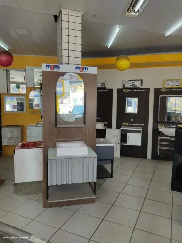 Ponto Comercial para Venda em Belford Roxo, Centro, 2 banheiros