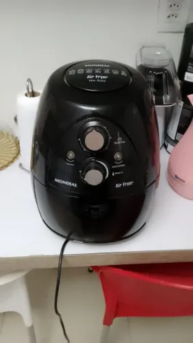 Ótima panela  Air Fryer MONDIAL valor 80 NAO FAÇO ENTREGAS  .. 