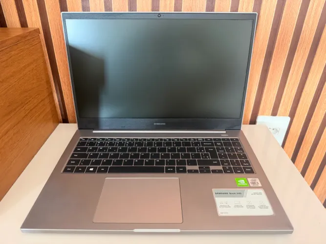 SAMSUNG BOOK X40