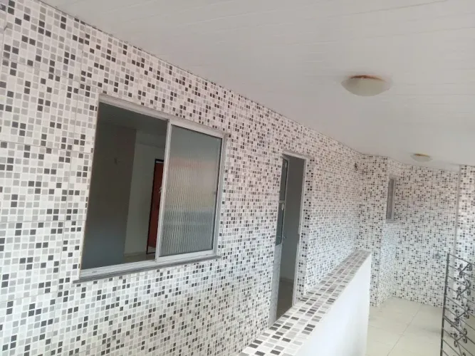 Vendo ou troco casa 3/4 c/ suite e varanda