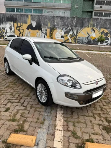 Fiat Punto Essence 1.6 Flex 16V 5P 2014