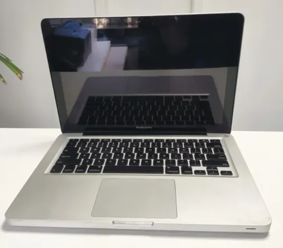 Macbook Pro A1278 2010 13" 4GB memória NÃO LIGA