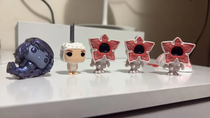 Stranger Things Kinder Joy