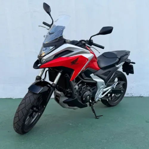 Honda NC 750 X 2025 vermelha 3.000Km Único Dono