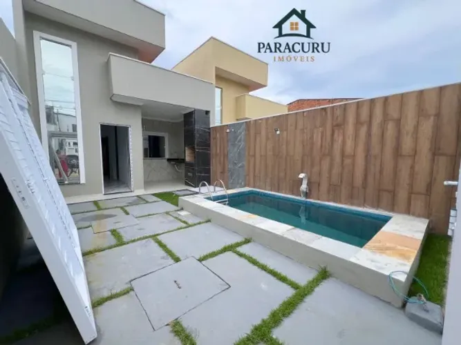 Vendo casa com três quartos e piscina no Paracuru.