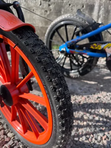 Bicicleta aro 16 (As duas por 500$)