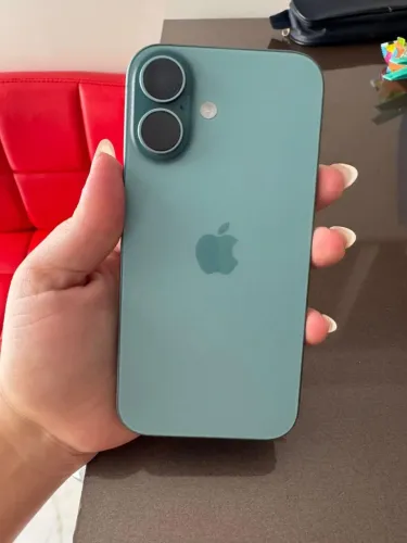 iPhone 16