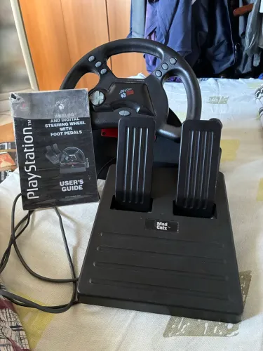 Raro volante para PS1 Madcatz NA CAIXA COMPLETO