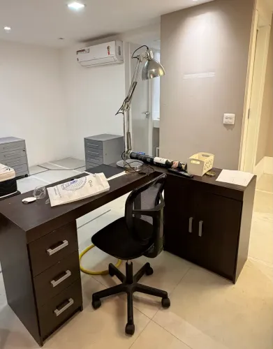 Mesa escritório em L