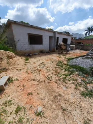 2 Casas Geminadas no Bairro Colonial em Contagem/MG