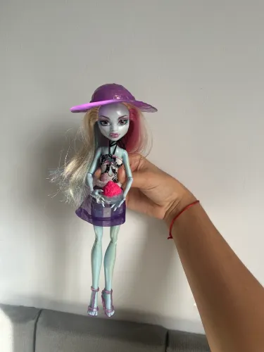 Monster High Abbey Bominable Skull Shores