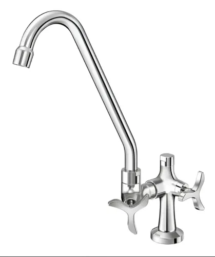 Vendo Torneira de mesa para cozinha com Saída 1/4 Para filtro. Precinho 100$