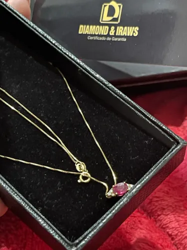 Gargantilha em ouro amarelo 18k - Pedras Rubi e Diamantes