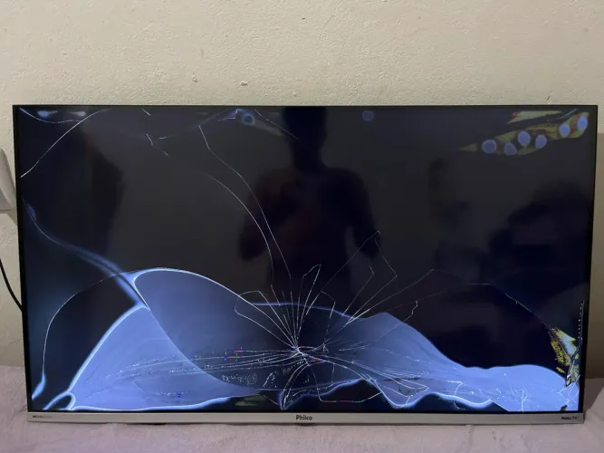 TV Philco Roku 42" Smart TV - Leia a Descrição