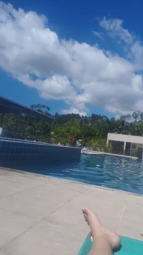 Aluga um quarto Jd Janaína, Biguaçu , somente mulher 