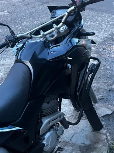 Vendo Xre 300, Não tenho preço pra revendedor. Nem perca tempo