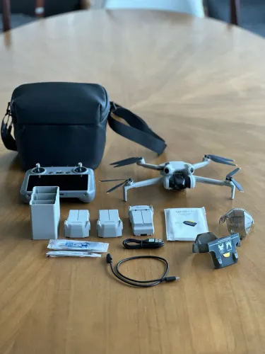 DJI MINI 4 PRO COM TELA