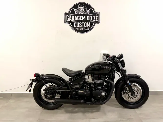 Triumph Bonneville Bobber Black 1.200