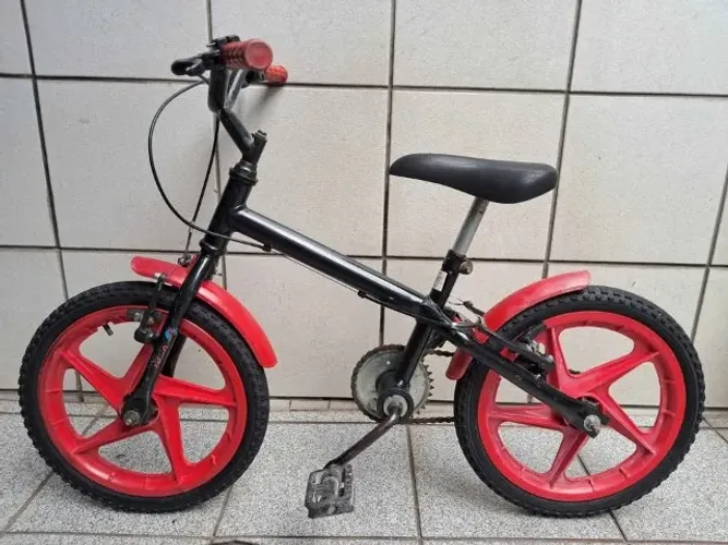 Bicicleta Rharu infantil Black Red aro 16, tudo ok