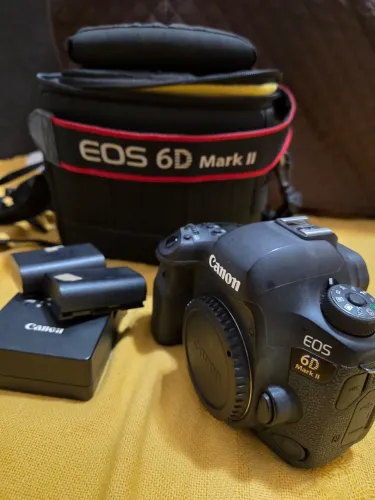 Câmera Canon EOS 6D Mark II (valor negociável)