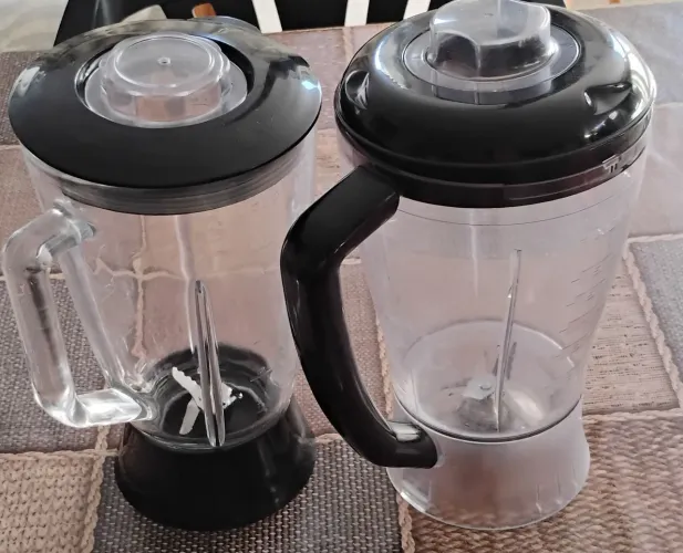 Dois copos do liquidificador Philco