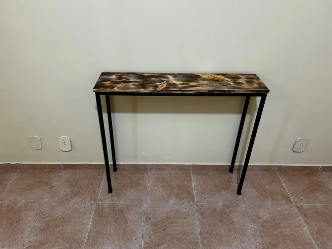 Aparador Industrial em Metalon e Pinus