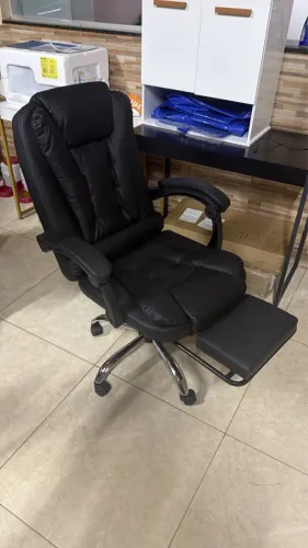 Cadeira presidente com massagem no encosto nova