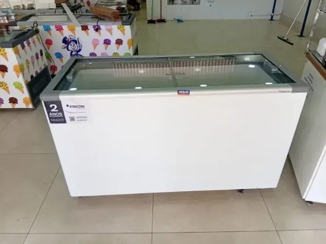 FREEZER 503L TAMPA DE VIDRO- FRICON- NOVO