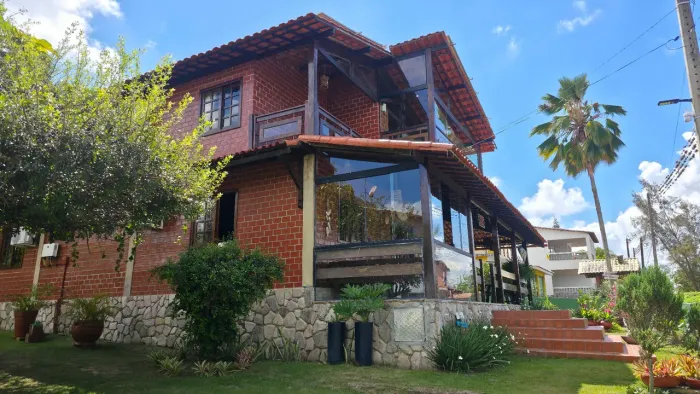EXCELENTE CASA GRAVATÁ NO CONDOMÍNIO PERTO DO CENTRO