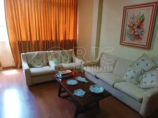 Apartamento para venda possui 135 metros quadrados com 4 quartos em Flamengo - Rio de Jane