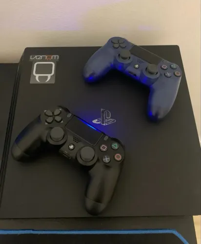 Ps4 pro 2Tb
