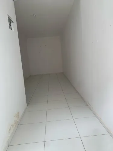 Aluga-se ponto para fins comercial 