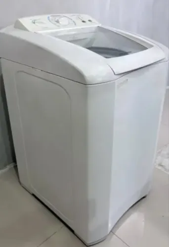 Máquina de lavar Eletrolux LTE09kg semi nova